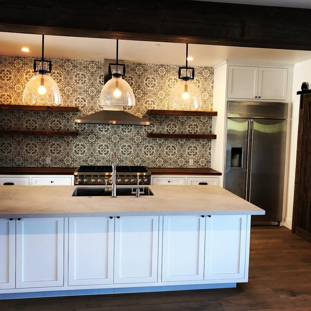 Kitchen remodel with patterned tile backsplash